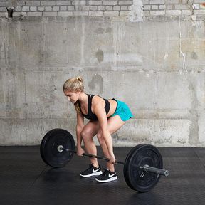 Konventionelles Langhantel-Kreuzheben