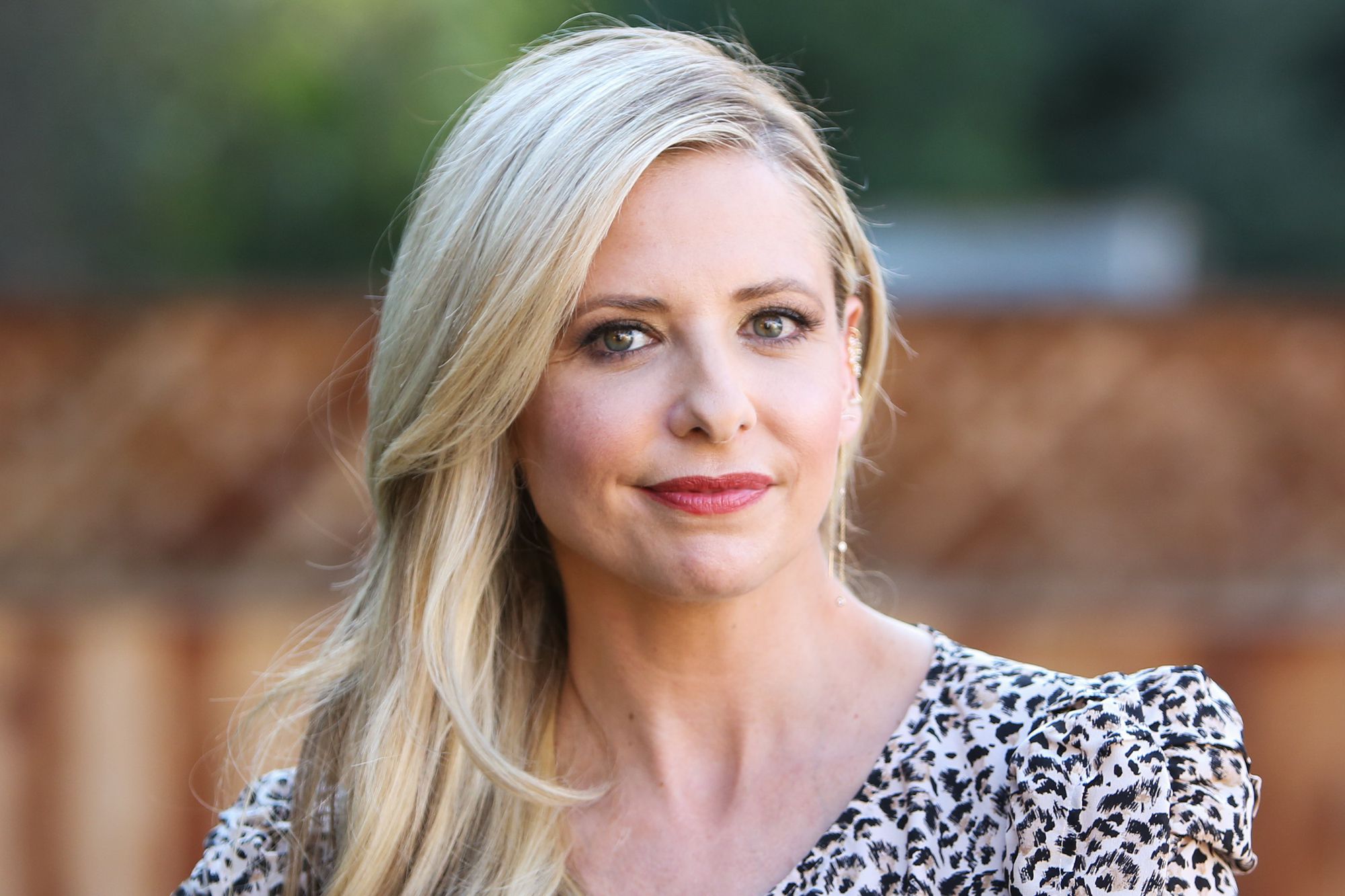 Sarah Michelle Gellar sagt, Megaformer Pilates sei die „härteste Kraft- und Kernarbeit“, die sie geleistet hat